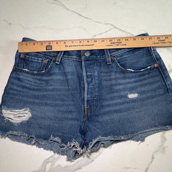 Levi's 501 Original Fit High Rise Women's Shorts Size 32 Distressed Button Fly - Picture 7 of 12